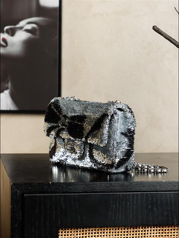 2026131214250624 900